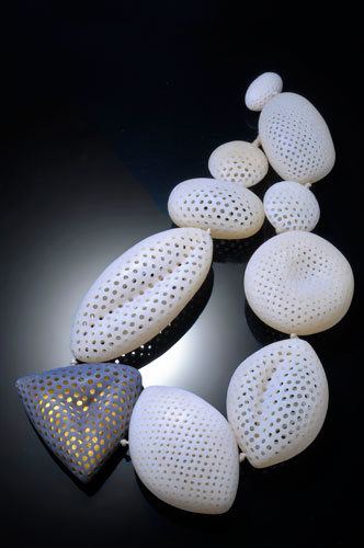 White Pollen Neckpiece